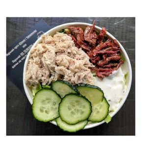 САЛАТА С ПИЛЕ 