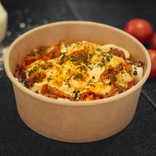 Талиателе с Алфредо сос,скариди и сушен домат