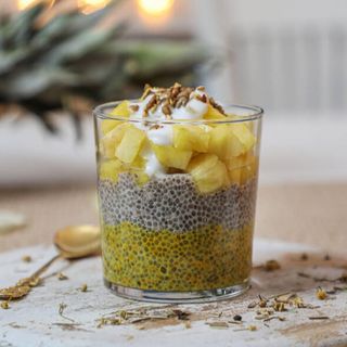 Чия с сладко от смокини и плодове