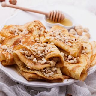 Палачинка с мед и орехи