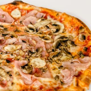 Пица Капричоза 24 см