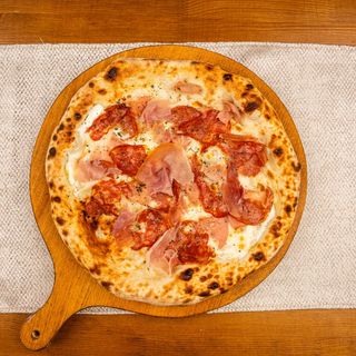 Пица Чинко салами