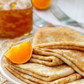 Турбо палачинка с бял шоколад,фин крем от шам фъстък и портокалови корички