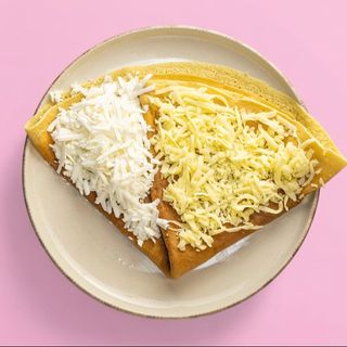 Турбо палачинка с кашкавал и сирене (40см)