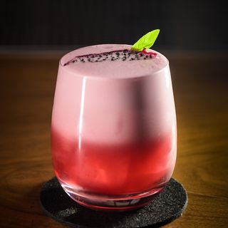 Джин с ягоди ( 1 литър )