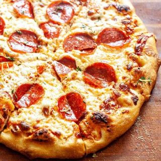 Pepperoni, доматен сос 32cm