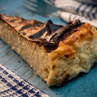 Емблематичният Испански чийзкейк  Сан Себастиян