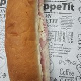 Сандвич с шунка и кашкавал