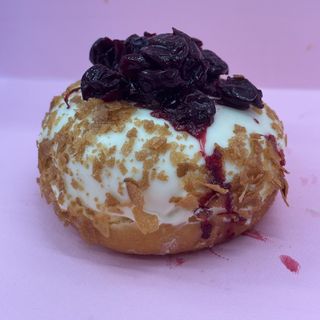 Вишни и бял шоколад 