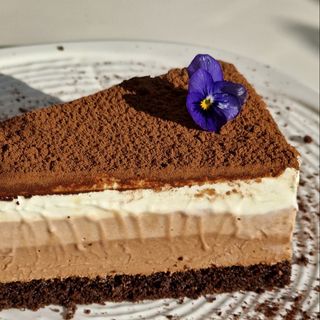 Три шоколада