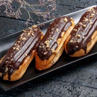 Еклер с шоколад