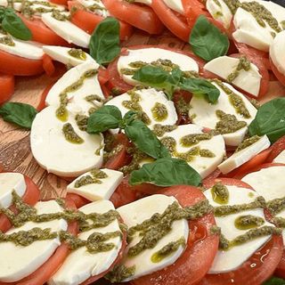 Капрезе с моцарела (300 гр)