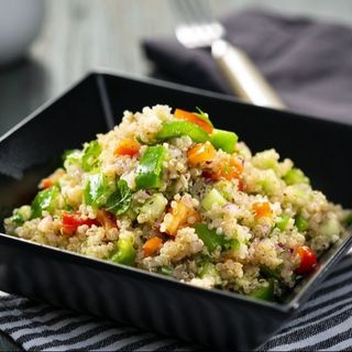 Киноа със зеленчуци (350 гр)