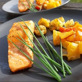 Сьомга с гарнитура (350 гр)