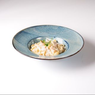 Талиатели със сьомга и песто (300г)