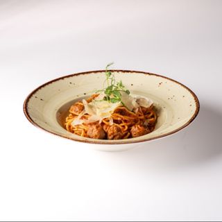 Спагети с телешки кюфтенца (300г)