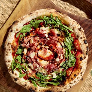 Прошуто крудо