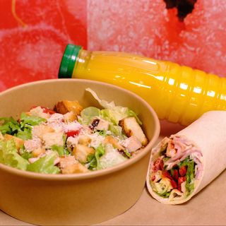 Салата Цезар + тортила + фреш портокал