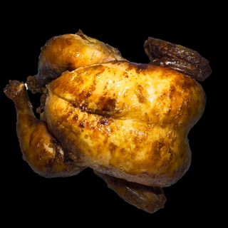 1/2 Пиле на грил с гарнитури и сос