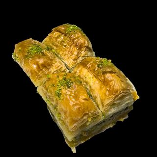 Баклава с шам фъстък (180г)