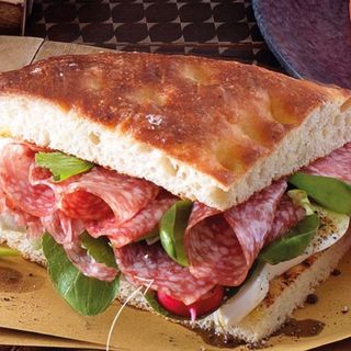 Чабата Милано