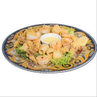 51. Пържени калмари и скариди (250 гр.+6 бр.)