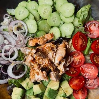 Боул салата Грин със сьомга терияки  (300г)