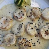 Скариди на тиган със сметана, сусам, лайм и пармезан (200г)