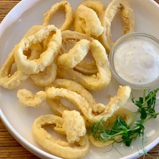 Хрупкави калмари (200г)