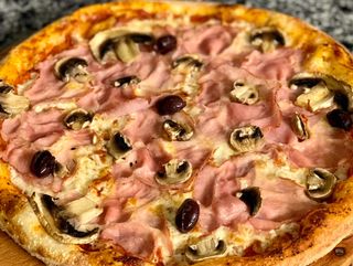 Пица Капричозе (450г)