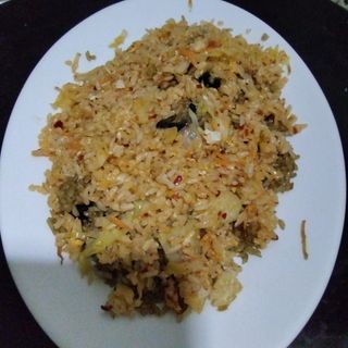 37. Пикантен пържен ориз със зеленчуци и яйце 700гр.