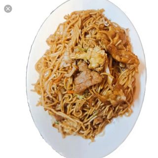 49. Пържени спагети с пилешко, свинско, телешко, яйце и зеленчуци 600гр