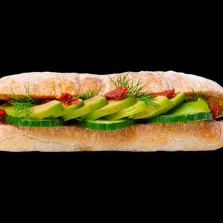 Чабата с авокадо, хумус и сушени домати (210г)