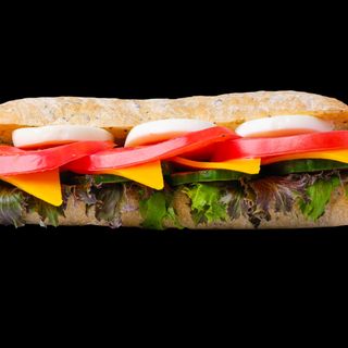 Чабата с чедър, яйце и маслинена паста (230г)