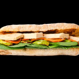 Чабата с гриловани зеленчуци, песто и сирене от кашу 260г