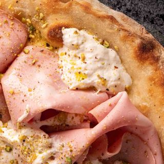 Пица мортадерла