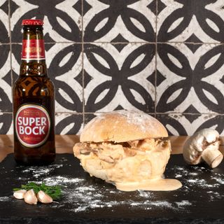 Tia sandwich (330g) with Portuguese beer 