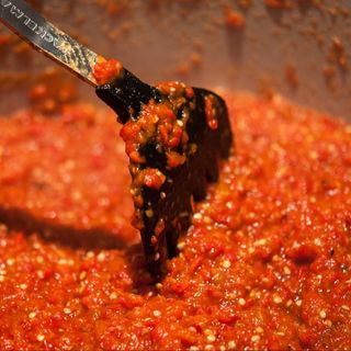 Лютеница със сирене 300гр.