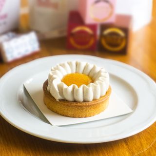 Тарт Ritz с хайвер от маракуя и ядливо злато