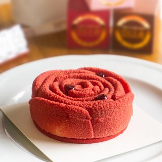 Мус с бял шоколад и роза RITZ