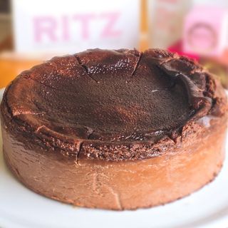 Цял шоколадов чийзкейк Сан Себастиан