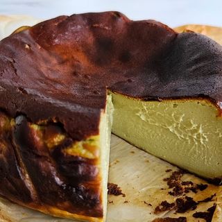 Цял чийзкейк Сан Себастиан