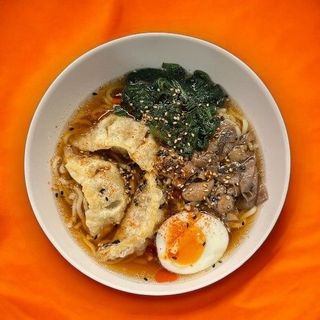 Рамен Гьоза (650гр)