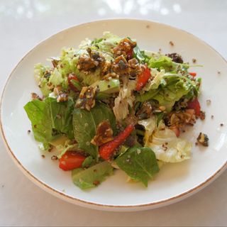 ПРОЛЕТНА САЛАТА