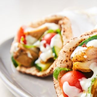 2бр XL дюнер пилешки (540гр) + 2бр айран 500мл