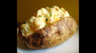 Картоф с 3 вида сирена (Кашкавал,Топено сирене, Бяло сирене) (800г)