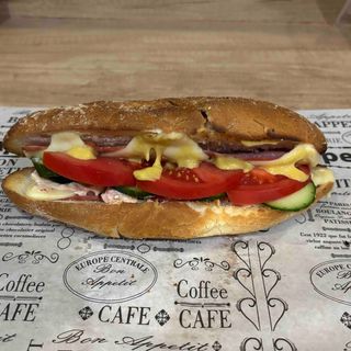 Свеж сандвич с шунка и кашкавал (400гр)