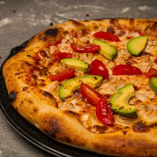 Пица Пикантно Авокадо 450г