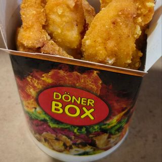 Кашкавалени пръчици със сладко от боровинки