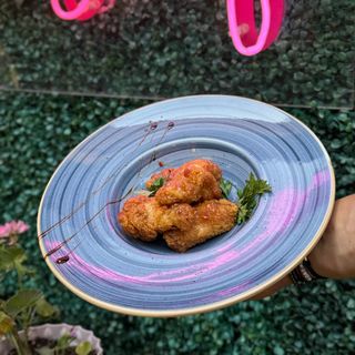 Хрупкави крилца в тай сос